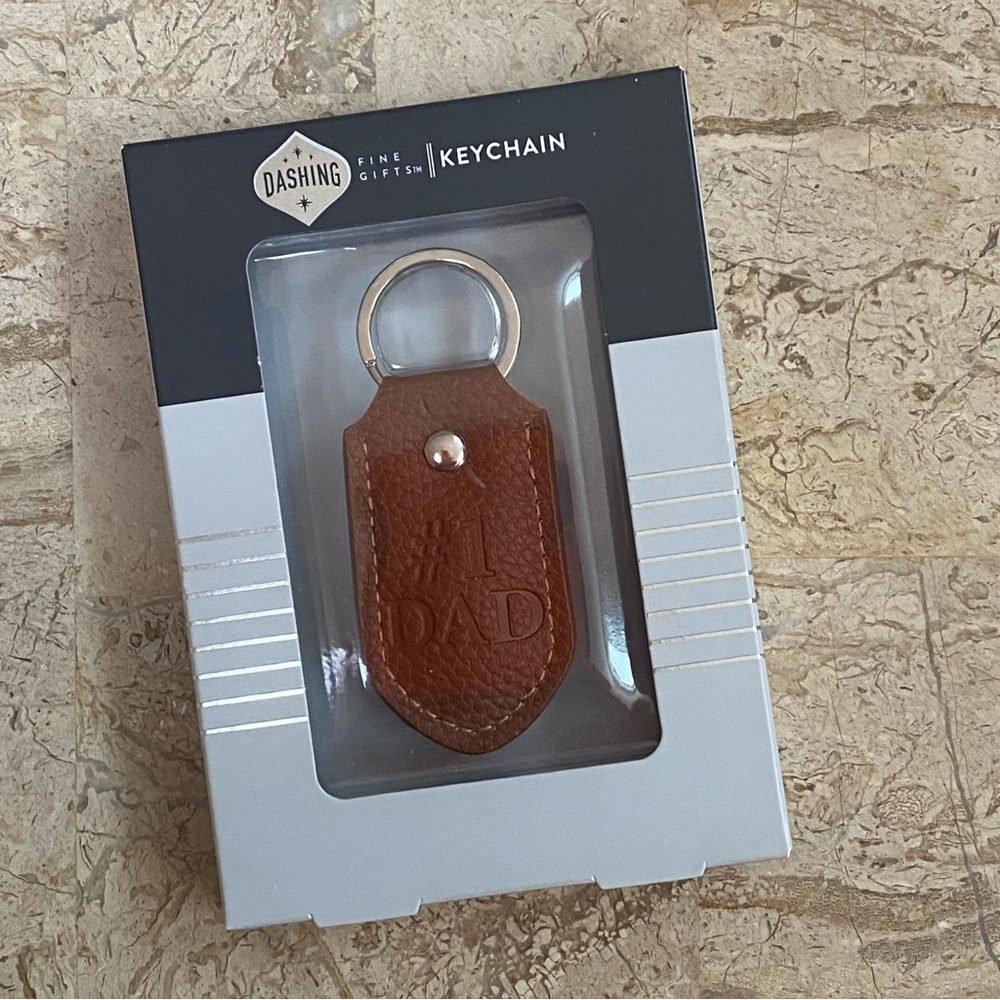Dashing #1 Dad Brown Leather Key Ring Keychain New